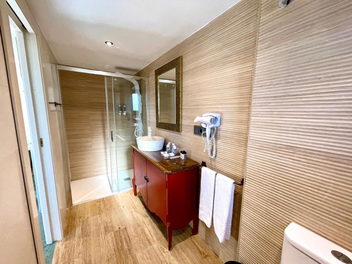 Akla Hotel Suites Valles Pasiegos Saro ภายนอก รูปภาพ