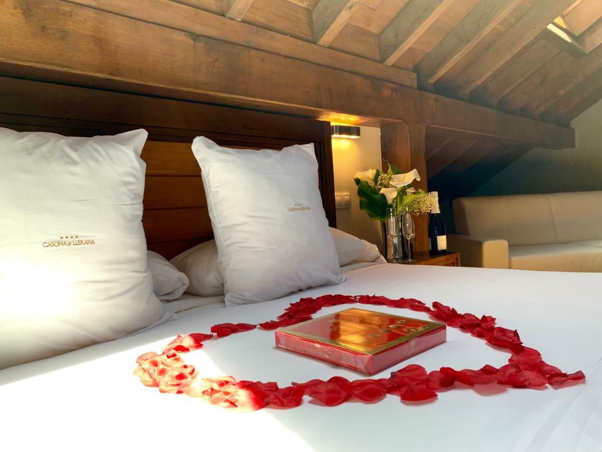 Akla Hotel Suites Valles Pasiegos Saro ภายนอก รูปภาพ