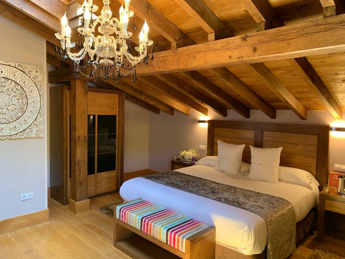 Akla Hotel Suites Valles Pasiegos Saro ภายนอก รูปภาพ